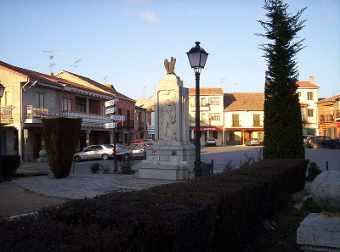 Wikipedia Commons.plaza de aguilafuente