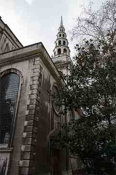 Iglesia de St. Brides detrás de Fleet Street. En su actual cementerio instaló Wynkyn de Worde la imprenta
